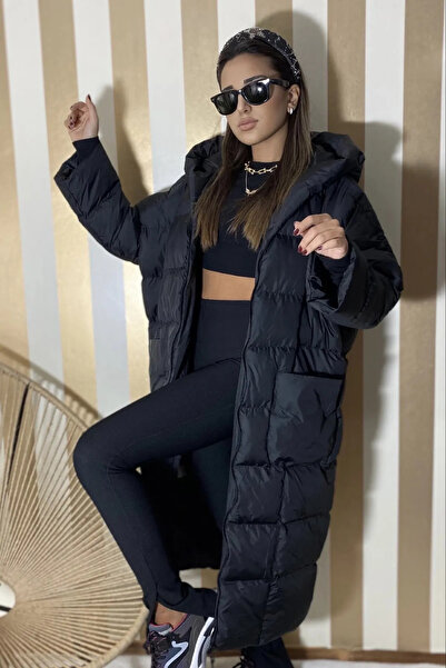 La Querta Women's Black Hooded Puffer Long Oversize Coat