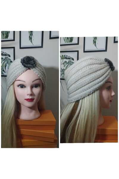 Nympha Ponpon detaylı bone şeklinde triko bere, tüylü düğüm bere