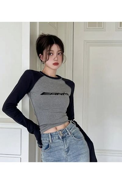 DEEFWEAR Y2k Arm Printed Long Sleeve Crop Top