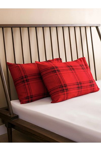 LC Waikiki LCW HOME Christmas Themed Pillow Case 2-Piece