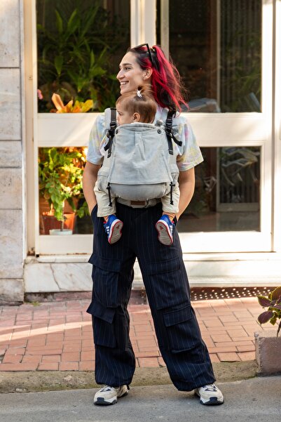 Huggyberry Plus Toddler Size Carrier - Silver