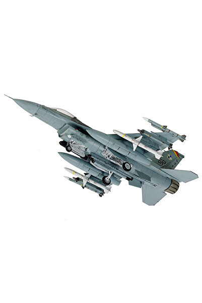 TAMIYA 1/72 Lockheed Martin F-16CJ Block 50 with FuII Equipment Plastik Uçak Maket Kiti, Demonte Hobi Seti