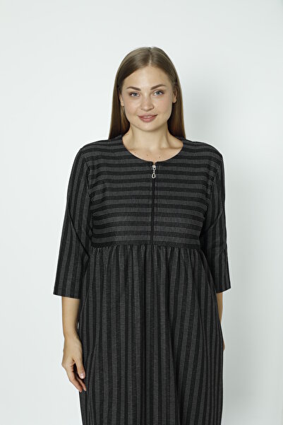 İntensive Rochie adunată cu rochie jacquard, cu fermoar, cu buzunar în dungi