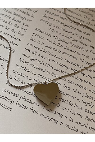 Pinery Jewels قلادة ذهبية مقاومة للتشويه من الفولاذ على شكل قلب