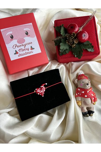 PEONY - peonyofficiall Red Polka Dot Heart Glass Murano Bracelet with New Year's Hat Red String New Year Themed Bracelet