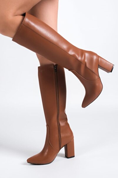 Ayakkabı Podyumum "CECE" Taba Cilt Sivri Fermuarlı 9 Cm Kalın Topuklu Çizme