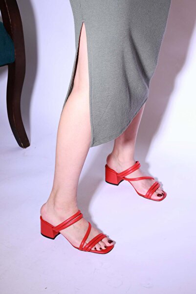 UYEGE Red Piping Daily Use Women's Slippers