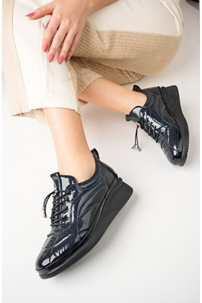 Akgün Terlik Жіночі шкіряні сині черевики з анатомічною підошвою та зручною гумовою шнурівкою