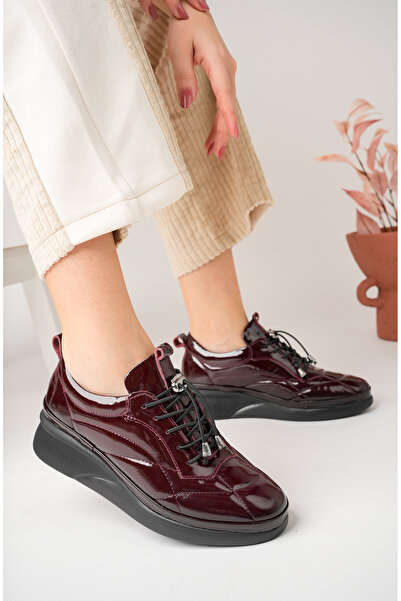 Akgün Terlik Kadın Hakiki Deri Bordo Rugan Anatomik Taban Rahat Lastik Bağcık...