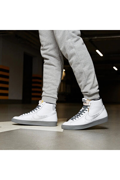 Nike Blazer Mid '77 Emb Erkek Spor Ayakkabı