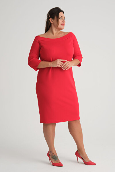 Madwilo Women's Red Carmen Collar Three Quarter Sleeve Plus Size Flexible Crepe Dress
