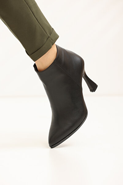 eformoda by emre yılmaz حذاء بكعب نسائي أسود اللون 2592