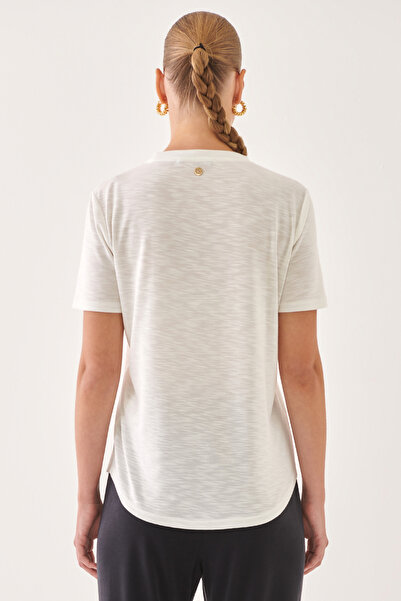 Perspective Billys Regular Fit V-neck Standard Size Ecru Color Women's T-Shirt