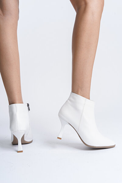 eformoda by emre yılmaz Λευκές γυναικείες μπότες με τακούνι 2592
