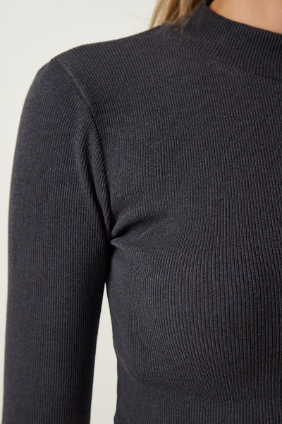 Happiness İstanbul Dámská antracitová žebrovaná pletená halenka s žebrovaným rolákem GT00059