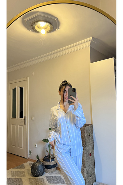 mavi beyaz çizgili pijama takımı