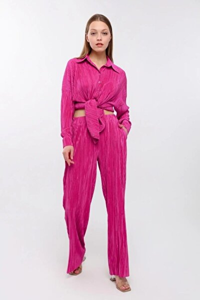 Genel Markalar KADIN SİYAH KENDİNDEN PİLİSELİ PANTOLON GÖMLEK TAKIM