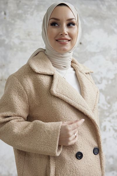 InStyle Palton de pluș cu nasturi Malian - Bej