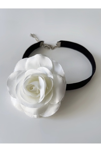 WAHSHE قلادة من الساتان على شكل وردة