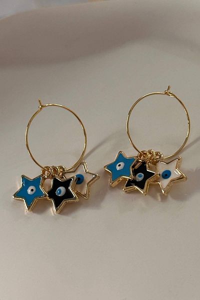 Trendy Butik أقراط مطلية بثلاث نجوم