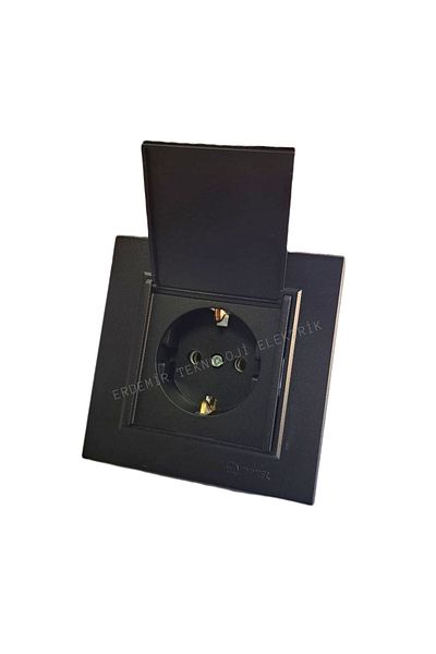 MAKEL SQUARE BLACK COVER GROUNDED SOCKET + FRAME