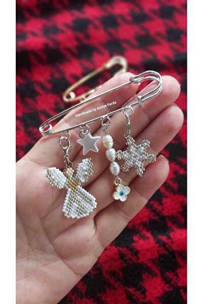 Atolye Ferda Gümüş Renk Miyuki Melek ve Kar Tanesi Figürlü İncili İskoç İğnes...