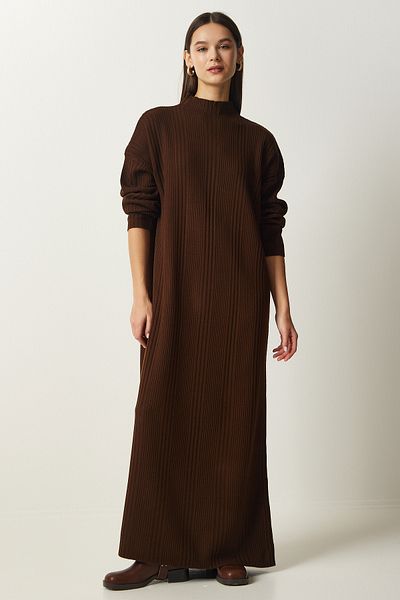 Happiness İstanbul Braunes Oversize-Strickkleid mit hohem Kragen für Damen XN00001