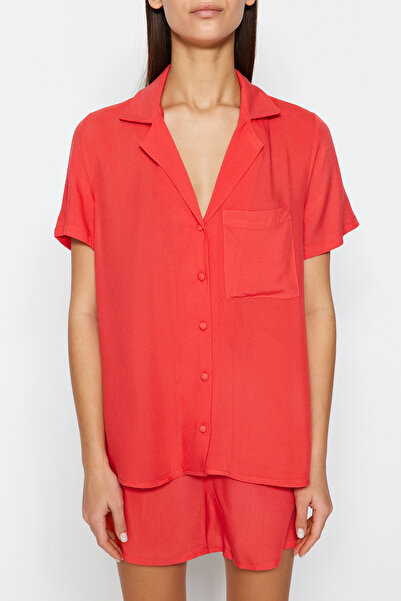 Trendyol Collection Gránátalma virág viszkóz ing-rövidnadrág szőtt pizsama szett THMSS19PT0004