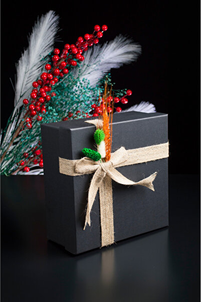 ADENZ Hediye Kutusu Siyah - Kırpık Kağıt - 1. Sınıf Kurdele- Kuru Çiçek Süsle...