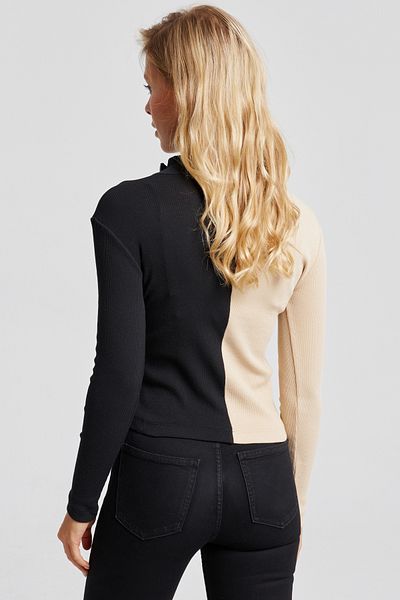 Cool & Sexy Γυναικεία Vanilla-Black Color Block Camisole Μπλούζα EY2586