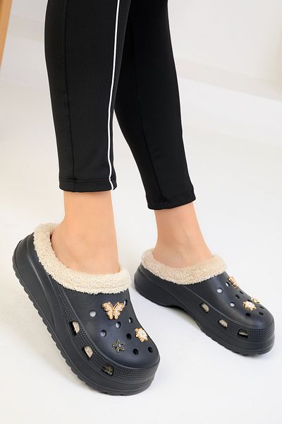 SOHO Black Women's Slippers 18683