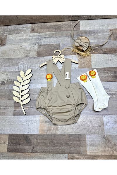 Feriatolye Safari concept lion figured beige salopette bow tie socks set