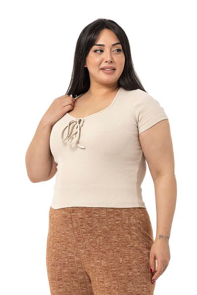 DISENTIS MODEST Plus Size Half Sleeve Camisole with Lace Detail on the Chest Beige Body
