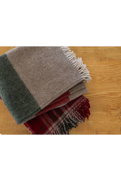 wool studio بطانية يون