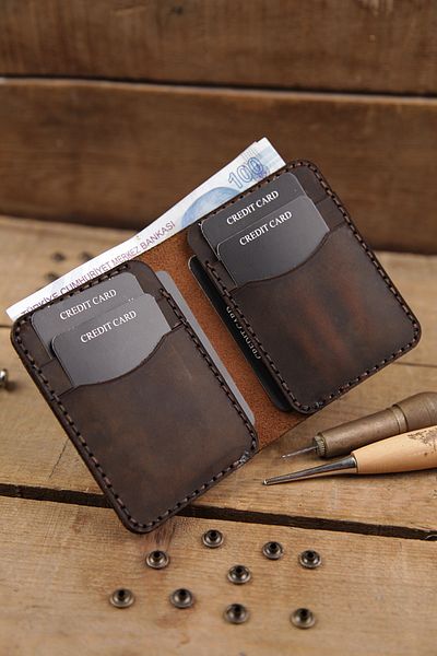 New Coast Leather 1900's Ръчно изработен минималистичен мъжки портфейл от естествена кожа