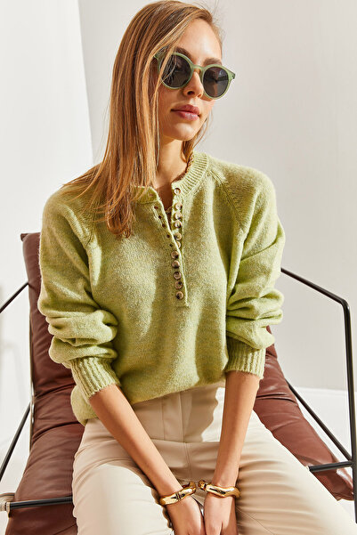 Bianco Lucci Women's Buttoned Collar Turtleneck Striped Knitwear Sweater