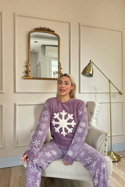 Pijamaevi Set de pijamale de pluș pentru femei cu model Snefnug violet