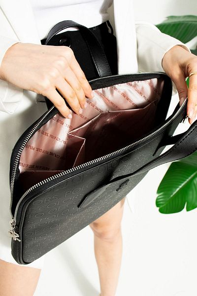 YOGII لوند موديل للجنسين نتبووك كمبيوتر وحقيبة مقاومة للماء متعددة الجيوب VIP وظيفية
