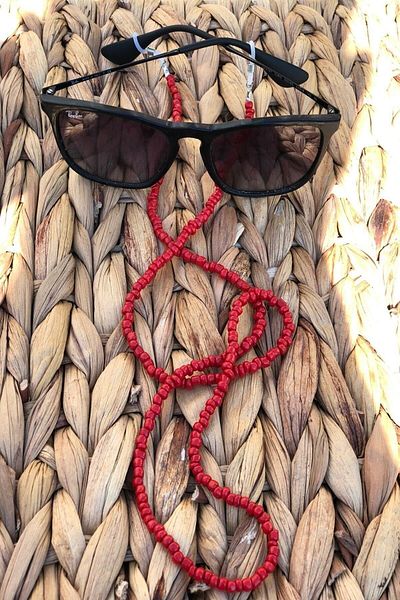 fullcontrol Women's Red Bead Sunglasses Lanyard