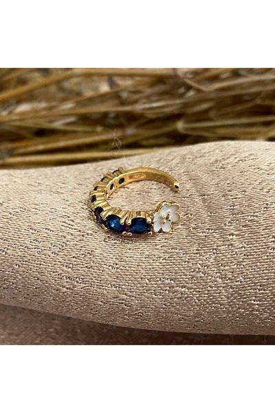 Markiz Takı Blue Jewelled Flower Detail Cartilage Earrings