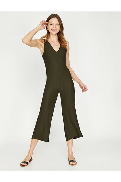 Koton Bermuda-Overall mit V-Ausschnitt und Rückendetail