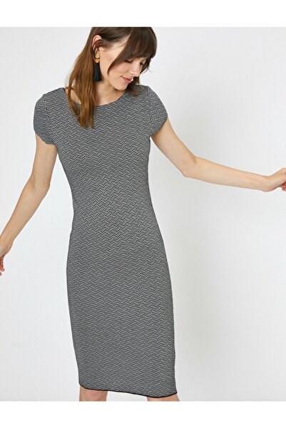 Koton Gemustertes Strickkleid