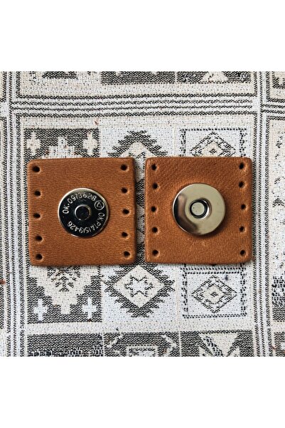 Alfa Tasarım حقيبة جلد طبيعي مربعة فضية مغناطيسية - لون الجمل