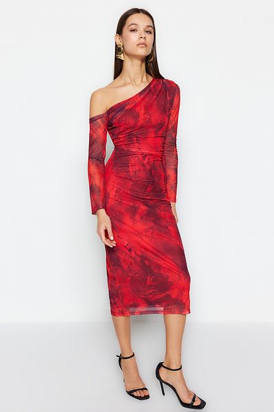 Trendyol Collection Piros mintás bélelt illeszkedő aszimmetrikus gallérral rugalmas kötött Midi ceruza ruha TWOAW24EL00947