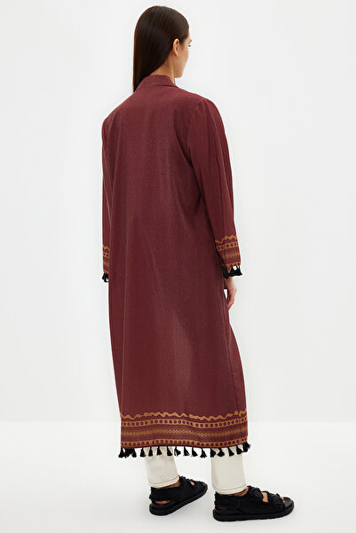 Trendyol Modest Hnědá etnická vzorovaná bavlněná směs dlouhé tkané kimono a kaftan TCTSS23KK00012