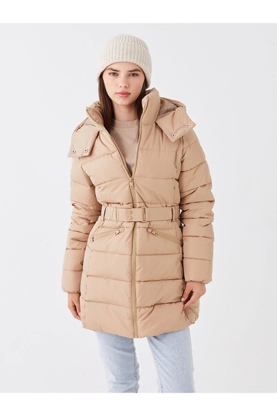 LC Waikiki LCW Casual Kadın Kapüşonlu Düz Şişme Mont