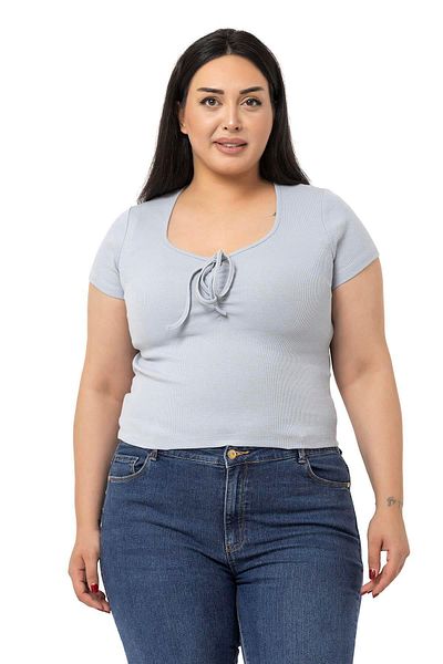 DISENTIS MODEST Plus Size Half Sleeve Camisole Gray Body with Lace Detail on the Chest