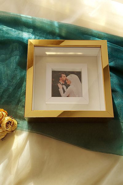 Verda Çerçeve 25x25 Cm Fotografie secționată cu aur acoperit Verda Memory Frame-6 Cm Adâncime Memory Frame