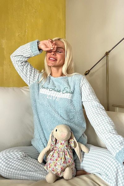 Pijamaevi Dámská plyšová pyžamová souprava se zeleným živým vzorem
