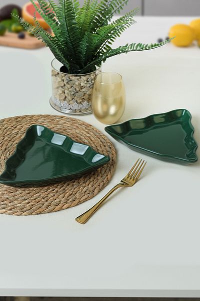 Keramika Green Pine Boat Plate - New Year 22 cm 2 Pieces